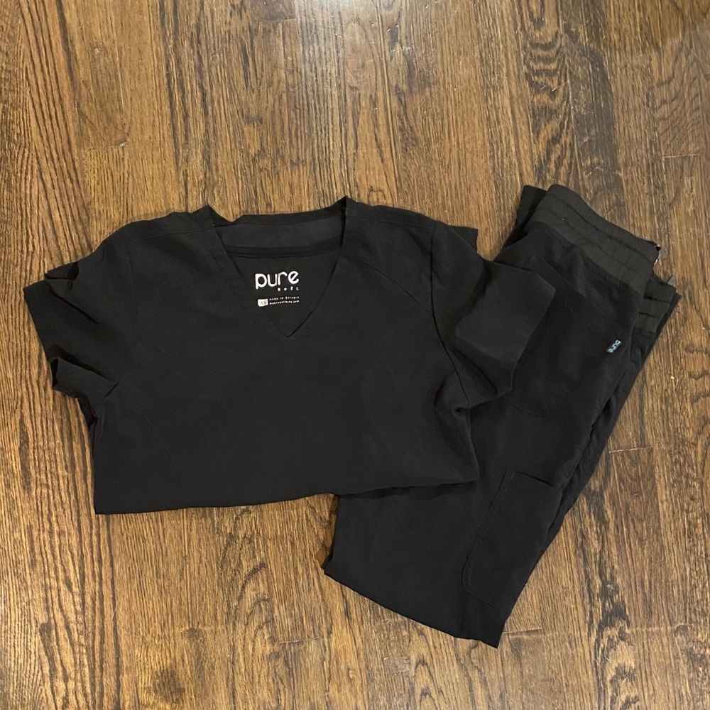 Black scrub set